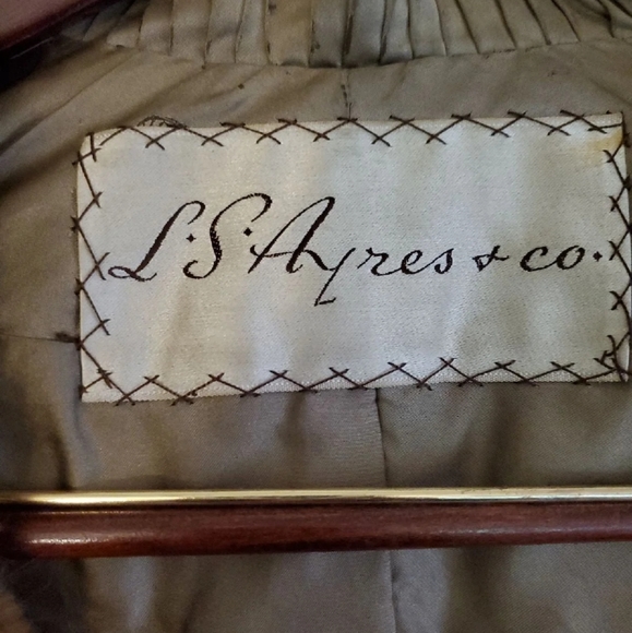 LS Ayres Vintage Mink Stole - Picture 2 of 3